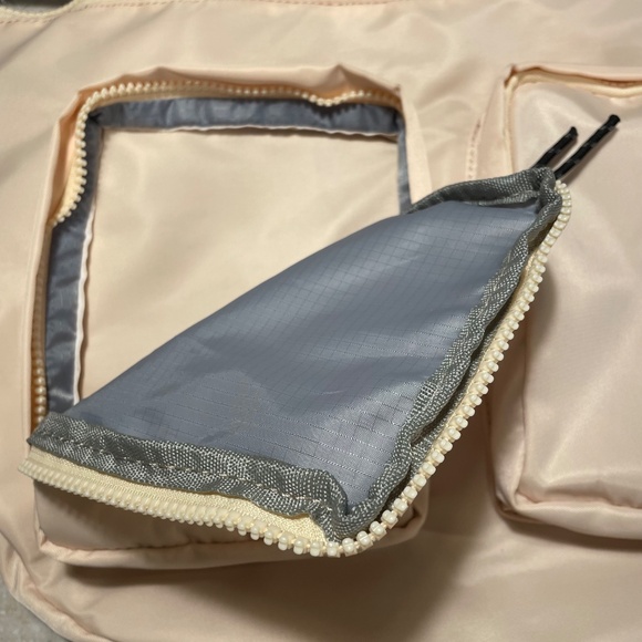 FREE PEOPLE MOVEMENT NWT Trailhead Sling Bag Nylon Adjustable Crossbody Pockets - Picture 5 of 11